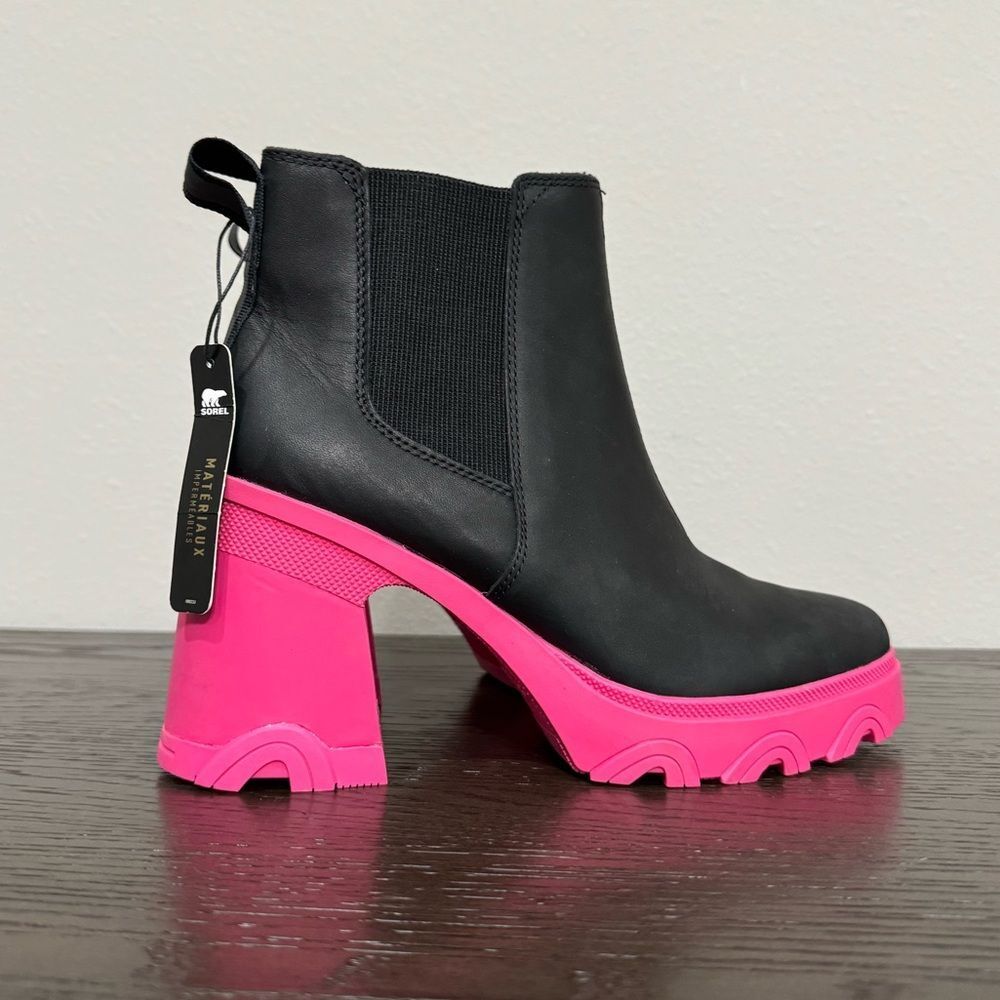 Sorel Women's Brex Heel Chelsea Bootie Size 10 Pink Black Waterproof Lug Sole